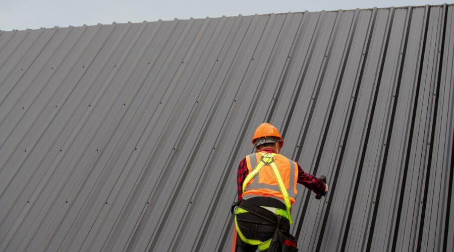 Professional gutter cleaning in Whitelaw, WI